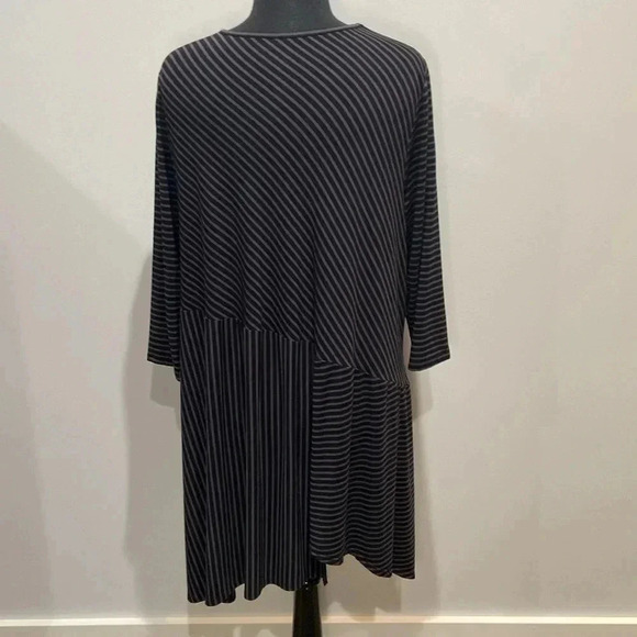 Blue Sky | 3/4 Sleeve Tunic - Picture 6 of 7